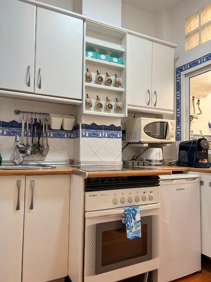 Iyourbasics Lovely Apartment Hinestrosa 23 Free Wifi&Ac Малага Екстериор снимка
