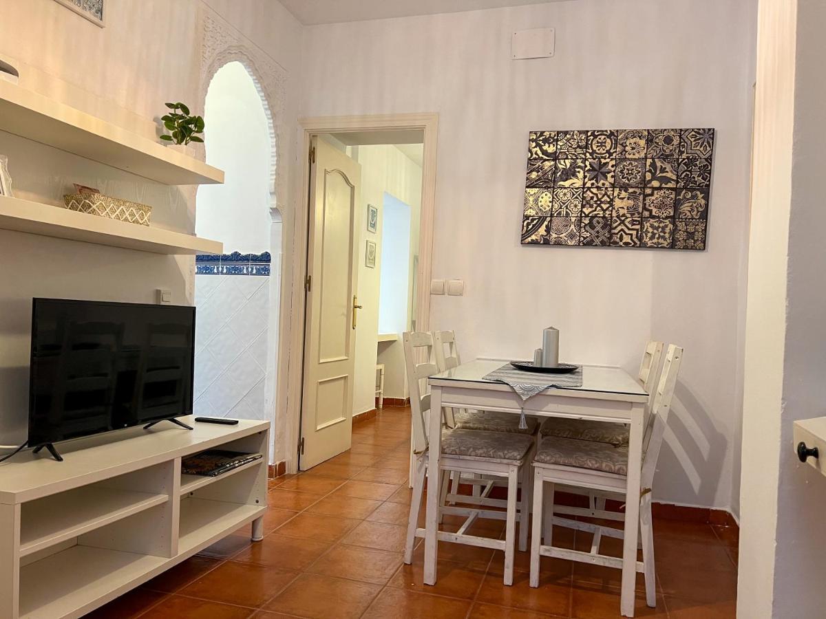 Iyourbasics Lovely Apartment Hinestrosa 23 Free Wifi&Ac Малага Екстериор снимка