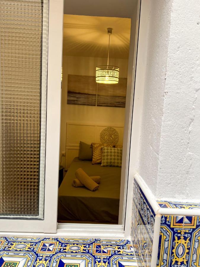 Iyourbasics Lovely Apartment Hinestrosa 23 Free Wifi&Ac Малага Екстериор снимка