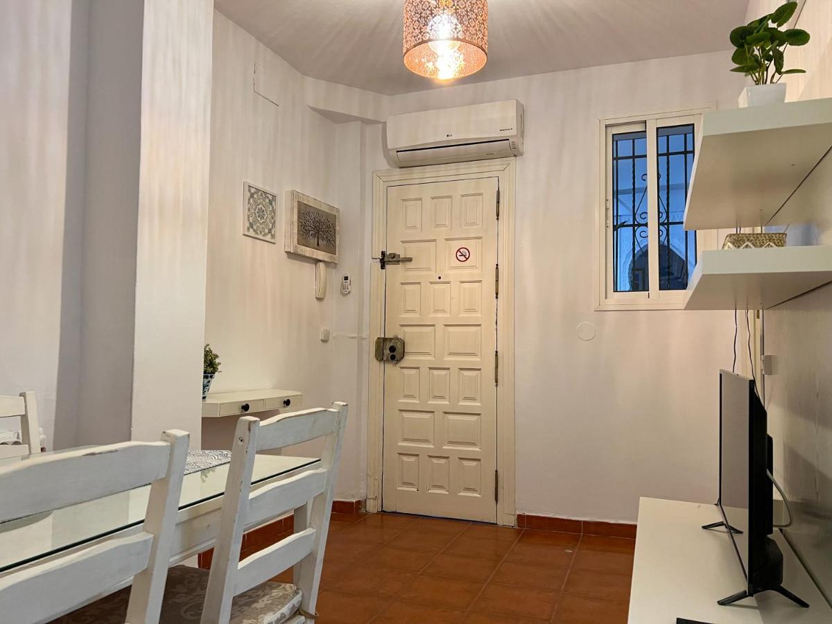 Iyourbasics Lovely Apartment Hinestrosa 23 Free Wifi&Ac Малага Екстериор снимка