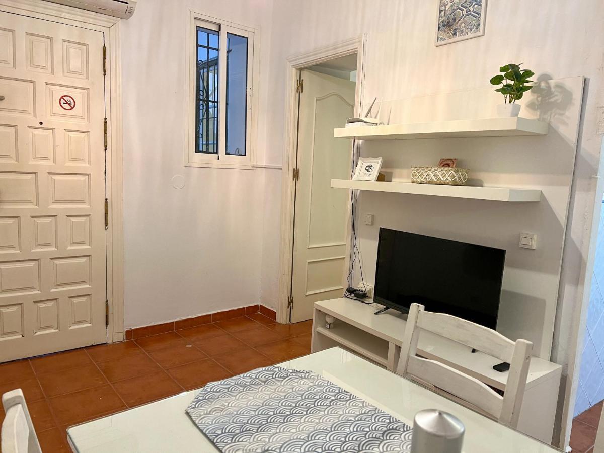 Iyourbasics Lovely Apartment Hinestrosa 23 Free Wifi&Ac Малага Екстериор снимка