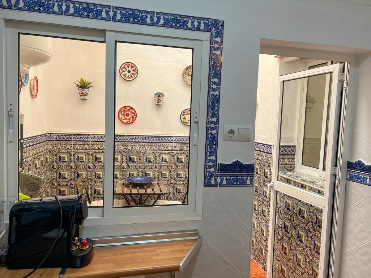 Iyourbasics Lovely Apartment Hinestrosa 23 Free Wifi&Ac Малага Екстериор снимка