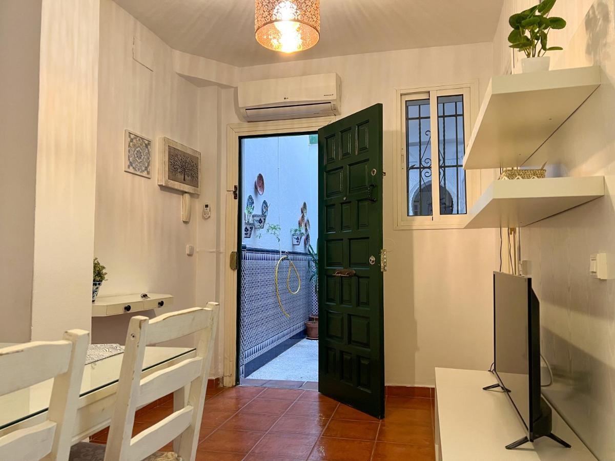 Iyourbasics Lovely Apartment Hinestrosa 23 Free Wifi&Ac Малага Екстериор снимка